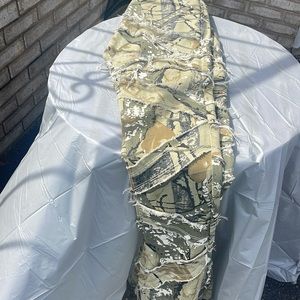 Camouflage stack jeans in size 32